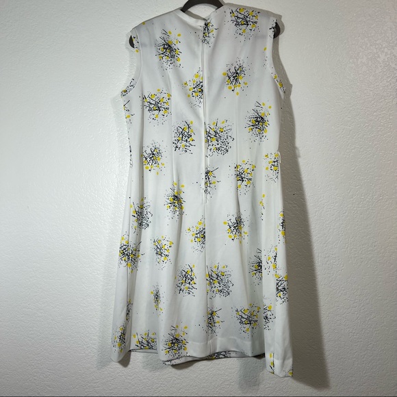 Vintage 60s 70s abstract floral shift dress. Size 16 - Picture 3 of 10